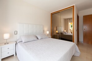 2 Schlafzimmer, Bügeleisen/Bügelbrett, kostenloses WLAN, Bettwäsche