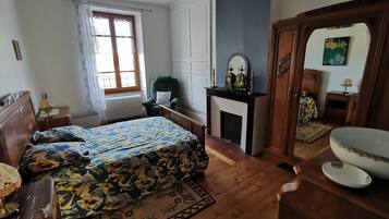 2 camere, ferro/asse da stiro, culla da viaggio, Wi-Fi gratuito