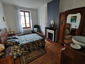 2 Schlafzimmer, Bügeleisen/Bügelbrett, Reisekinderbett, kostenloses WLAN
