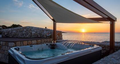 Sensational Island Villa | Villa Host Light House | 2 Bedrooms | Exclusive.