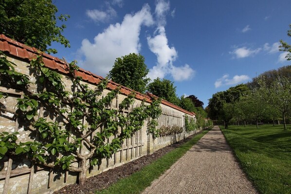 Enceinte de lâhĂ©bergement