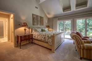 5 bedrooms, WiFi, bed sheets