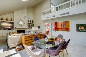 Dining - 24 Audubon Pond (Hilton Head Island)