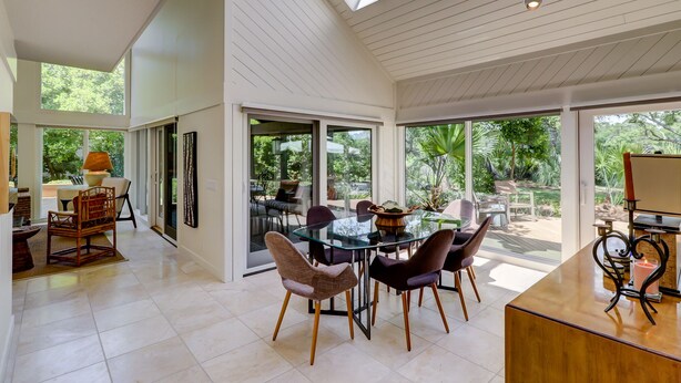 Dining - 24 Audubon Pond (Hilton Head Island)