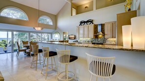 Microwave, oven, stovetop, dishwasher - 25 Duck Hawk (Hilton Head Island)