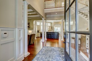 Interior - 3 Iron Clad (Hilton Head Island)