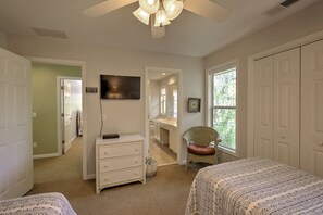 4 bedrooms, free WiFi, bed sheets