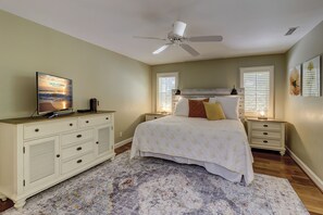 3 bedrooms, WiFi, bed sheets - 54 Folly Field (Hilton Head Island)