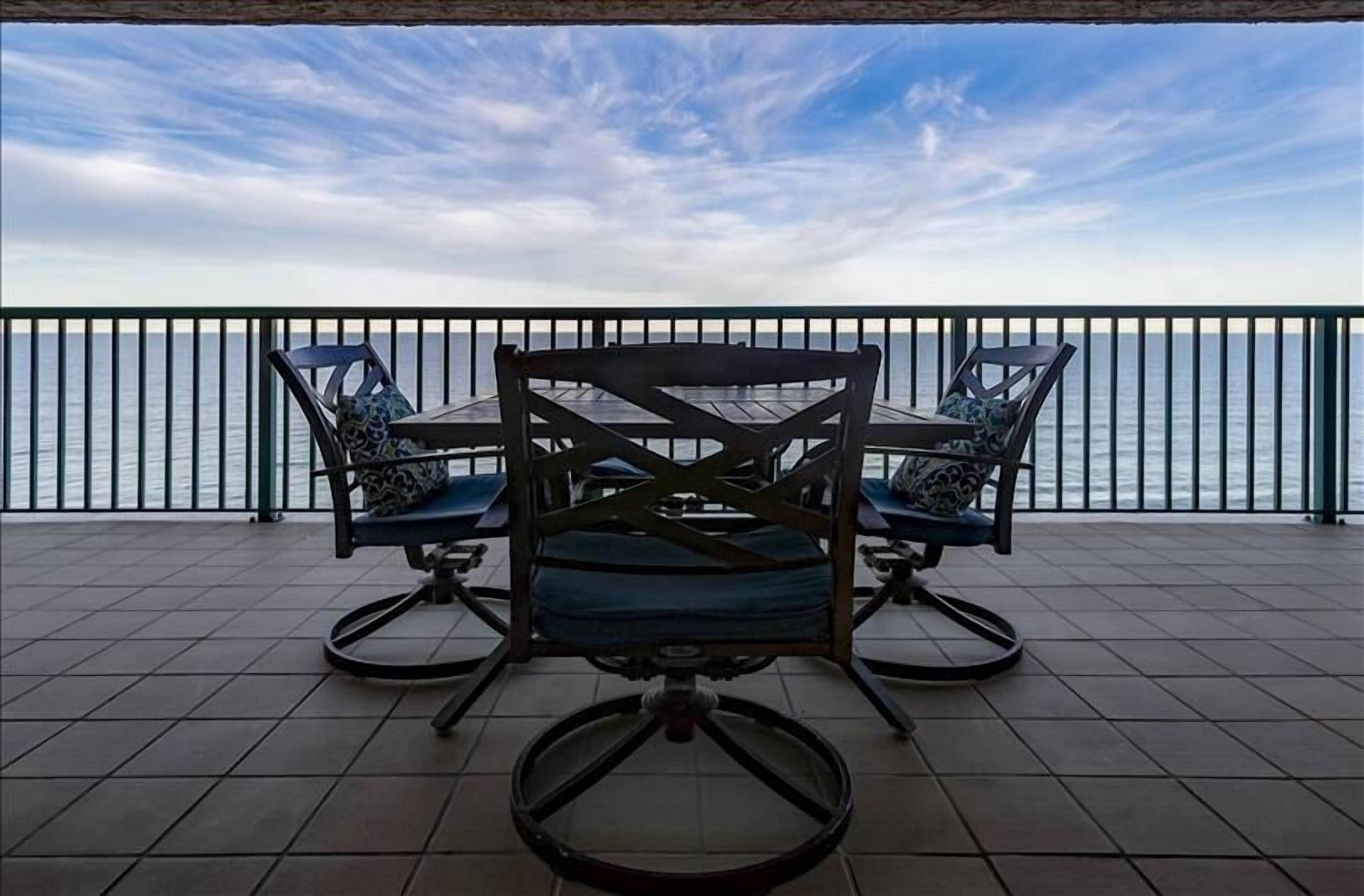 Beautiful 3/3 Direct Oceanfront at Twin Towers - Unit 1703 - Gorgeous Views