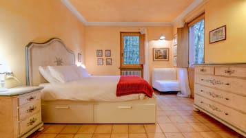 1 chambre, fer et planche Ă  repasser, Wi-Fi gratuit, draps fournis