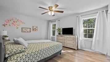 4 bedrooms, in-room safe, iron/ironing board, WiFi