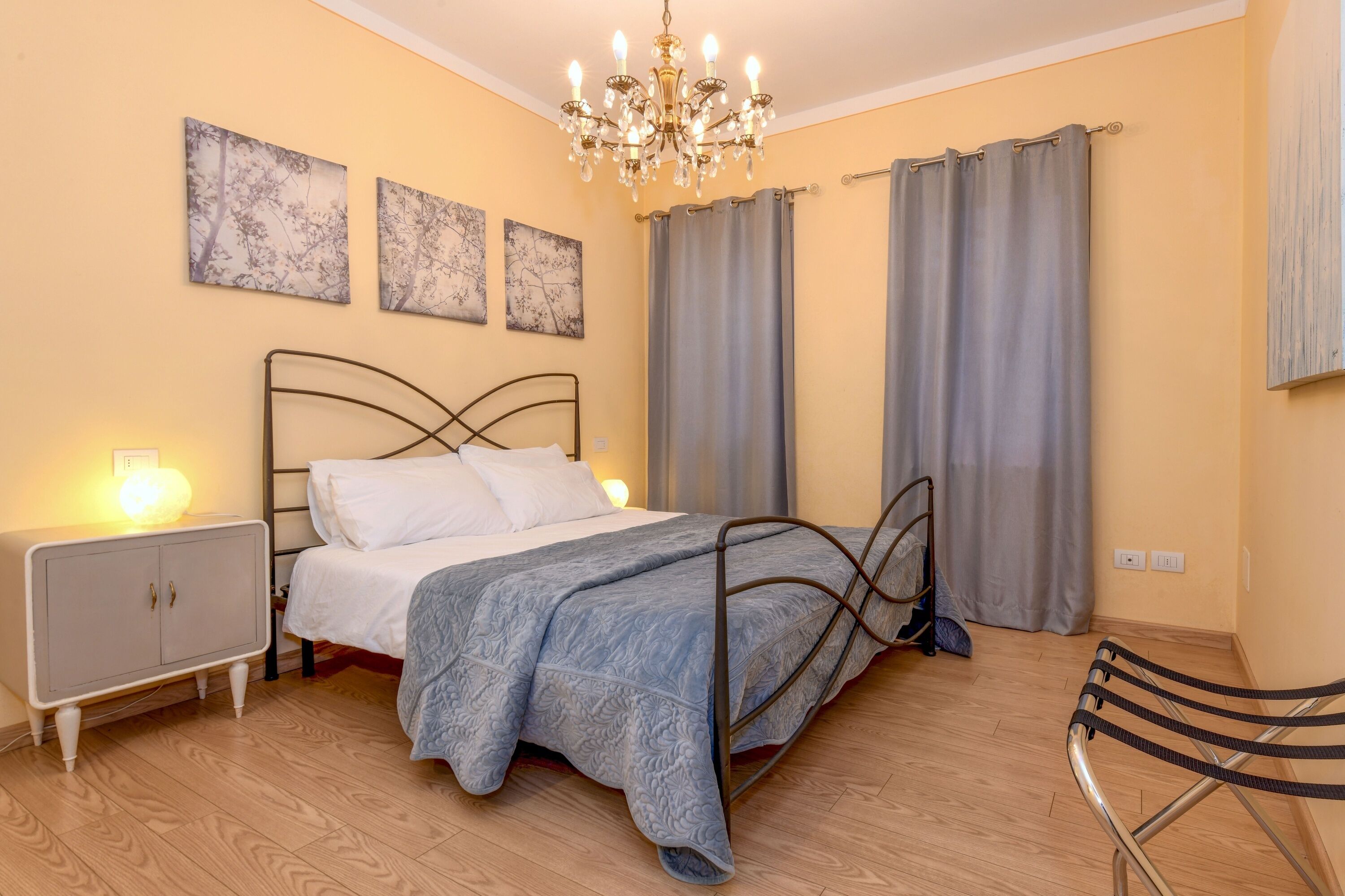 1 quarto, Wi-Fi de cortesia, roupa de cama