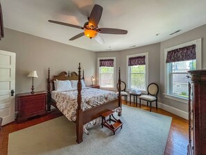 3 soverom, strykejern/-brett, wi-fi og sengetøy