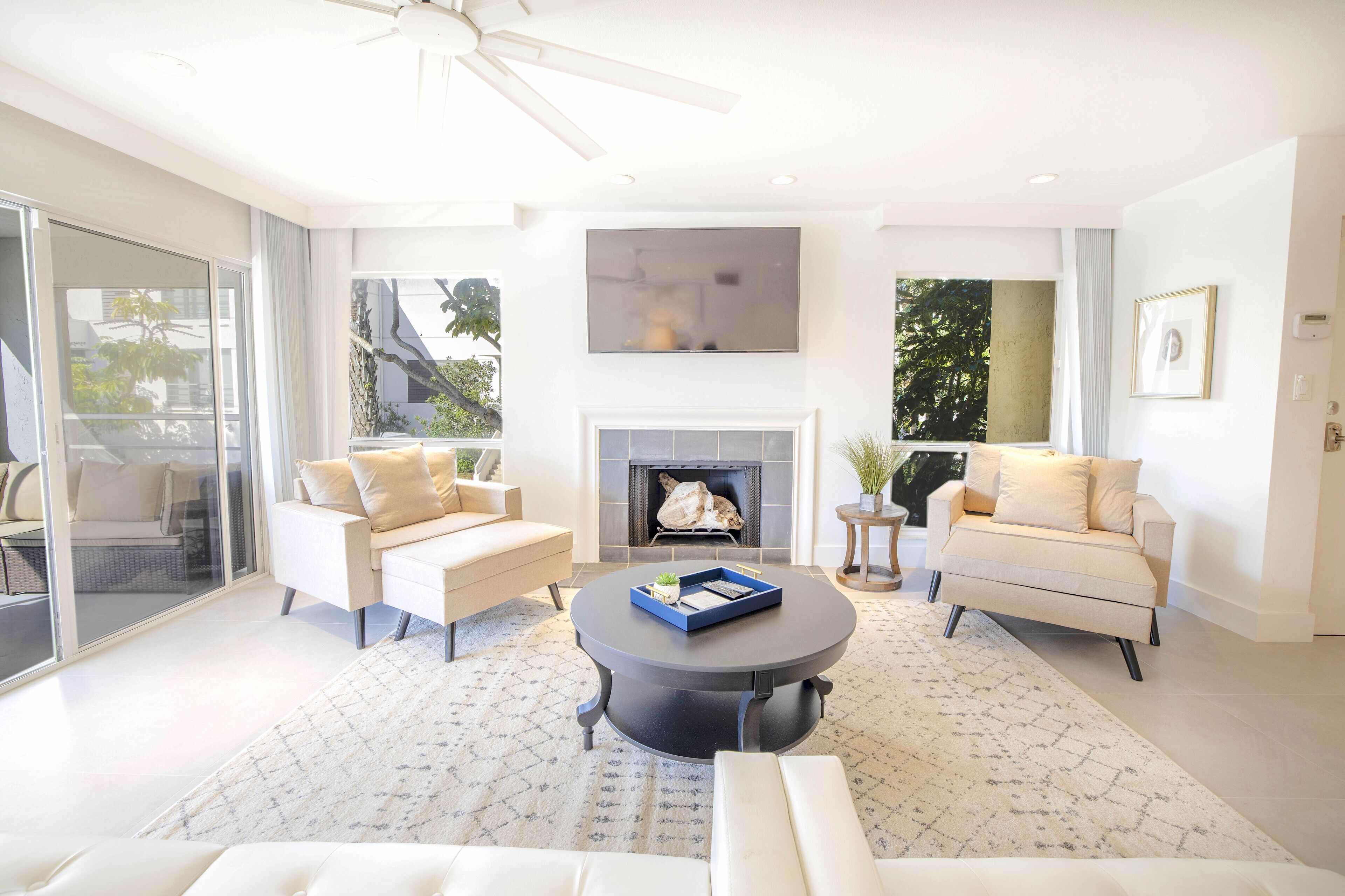 Siesta Dreams 1- OceanViews, Roof Deck, Private Beach Path, in the Village!