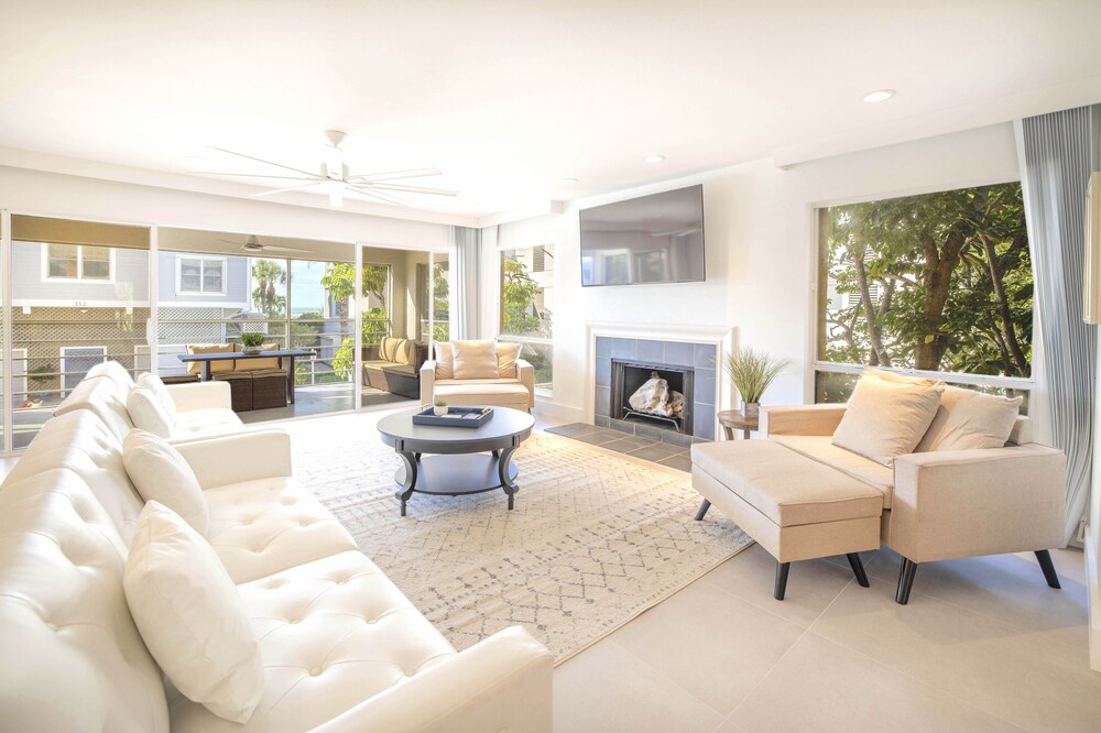 Siesta Dreams 6BR - Two large 3BR Units, Ocean-views, 100% Private.