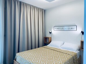 Chambre Double Design | Décoration personnalisée, espace de travail pour ordinateur portable