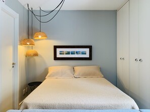 City Double Room | Individually decorated, laptop workspace, iron/ironing board - Akile Smart Santa Cecilia (São Paulo)