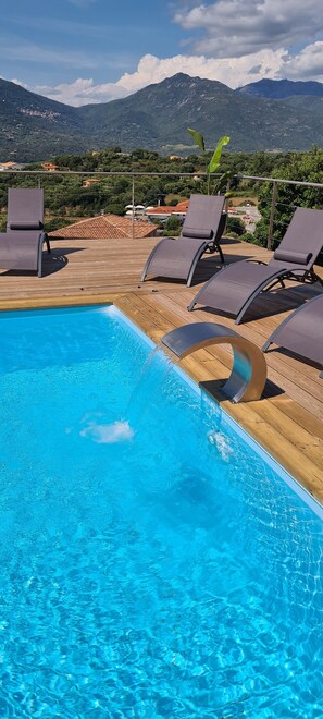 Opvarmet pool