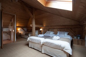 5 bedrooms, WiFi, bed sheets