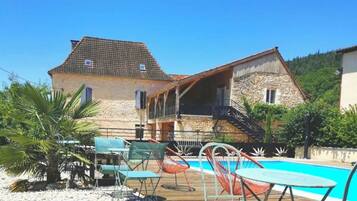 Et oppvarmet basseng