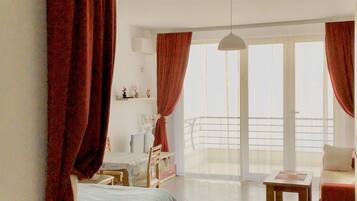 1 chambre, bureau, Wi-Fi gratuit, draps fournis