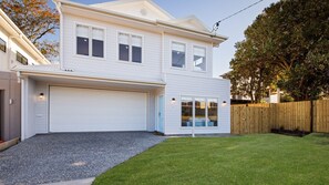 Exterior - 11 Ann Street, Coolum Beach (Coolum Beach)