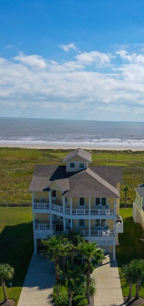 Exterior - Breathtaking Pointe West Beachfront Luxurious Home with Elevator (Galveston)