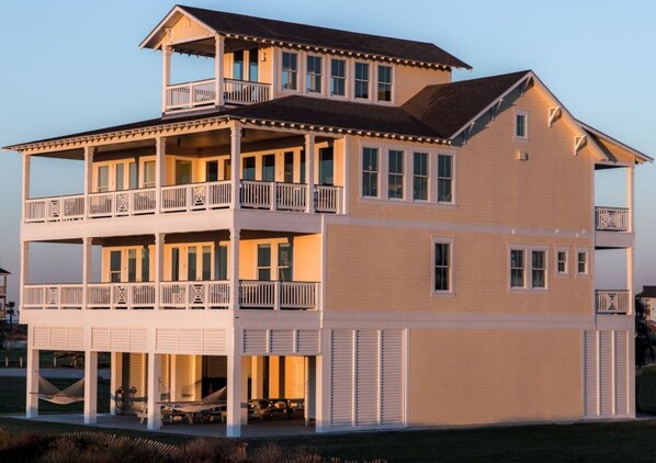 Exterior - Breathtaking Pointe West Beachfront Luxurious Home with Elevator (Galveston)
