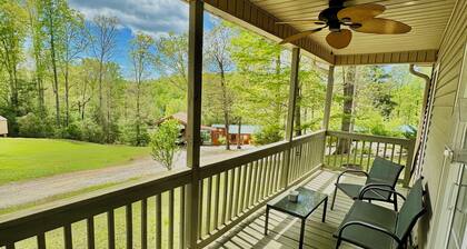Walking Distance to Lake James: Private Resort Amenities