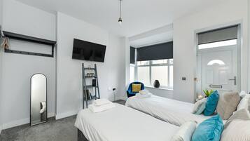 House, 4 Bedrooms | 4 bedrooms, iron/ironing board, free WiFi, bed sheets