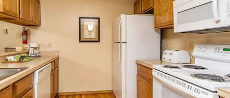 Fridge, microwave, oven, stovetop