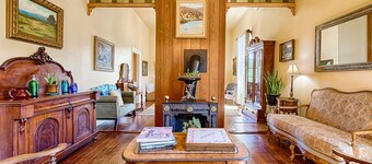 Duncans Mills historic beauty with vast valley views & hot tub - pets ok!