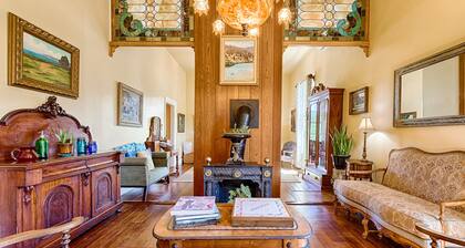 Duncans Mills historic beauty with vast valley views & hot tub - pets ok!