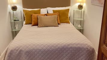 2 Schlafzimmer, BĂŒgeleisen/BĂŒgelbrett, kostenloses WLAN, BettwĂ€sche