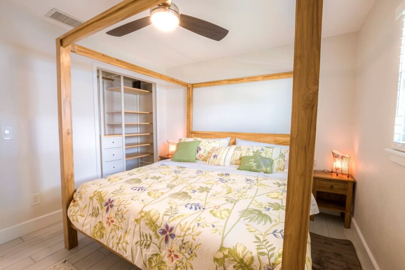 2 habitaciones, escritorio, tabla de planchar con plancha y wifi gratis 