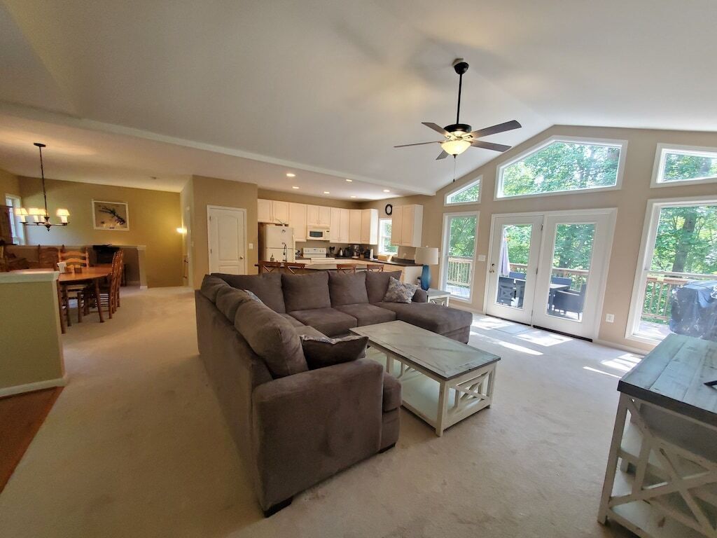 Two Primary Bedrooms w ensuite! Water front, dog-friendly, fire pit, boat slip