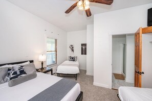 3 quartos, ferros/tábuas de passar roupa, Wi-Fi, roupa de cama