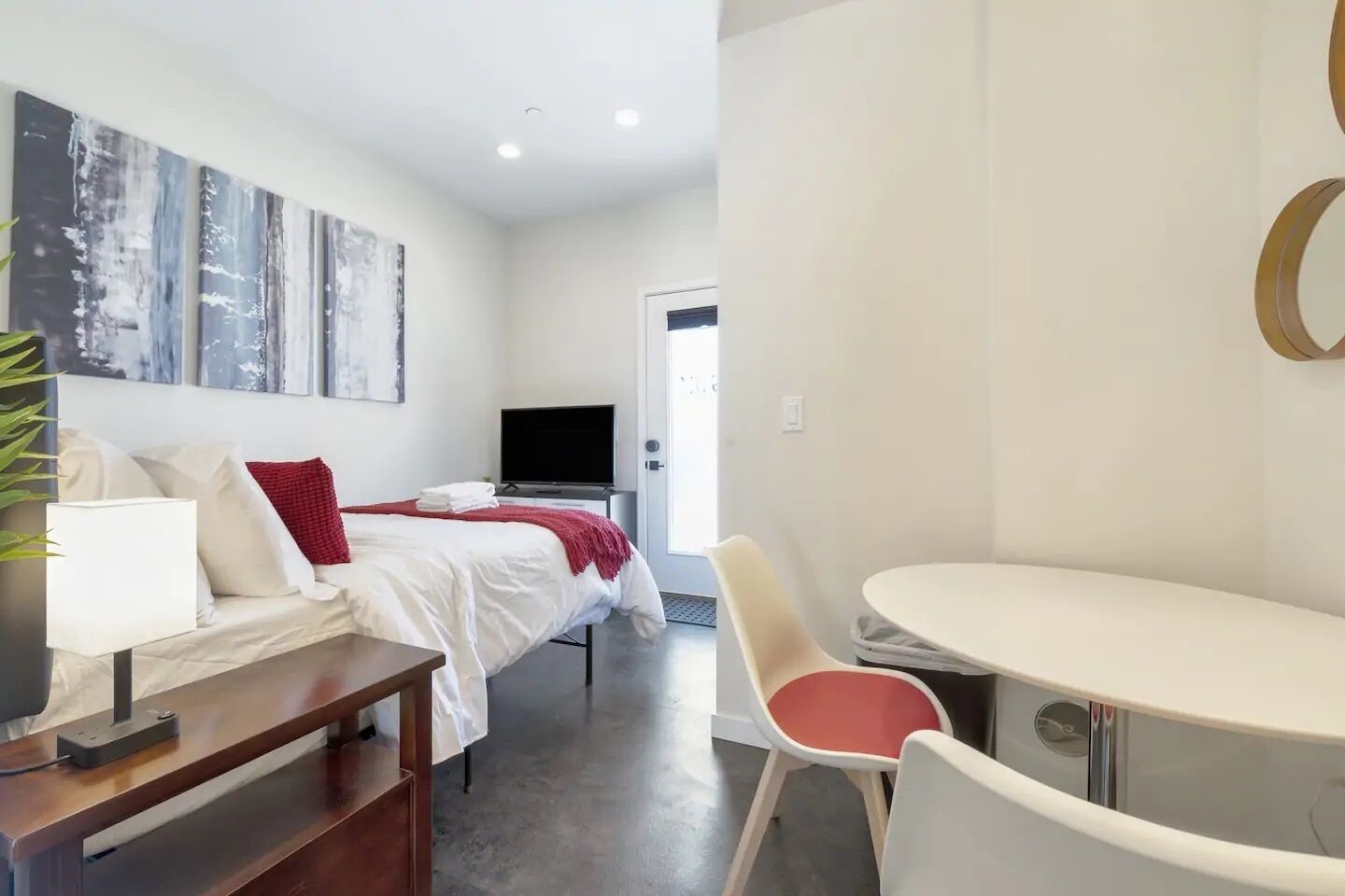 Luxe Private Studio Minutes from Downtown Denver! (CDC Safe)