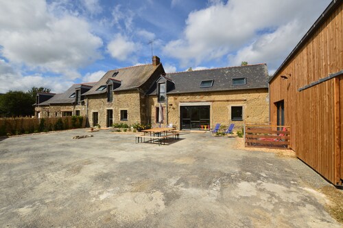 Ecogite la Noe Swimming pool, Spa, Billiards, baby, pinball machine, 280 M2, 15 p. near Rennes