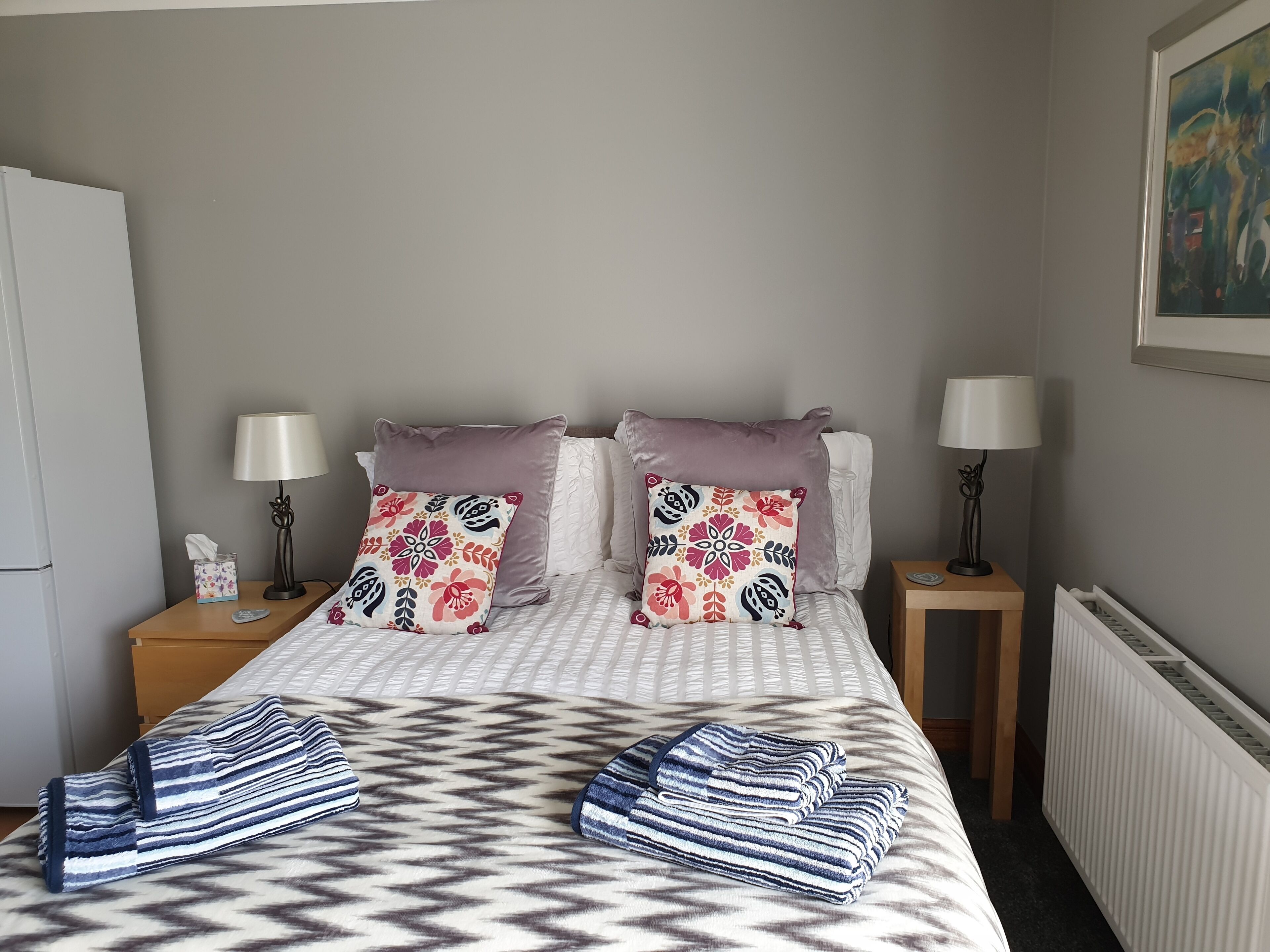 1 chambre, fer et planche à repasser, Wi-Fi gratuit, draps fournis