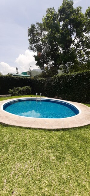 Piscine extérieure, piscine chauffée