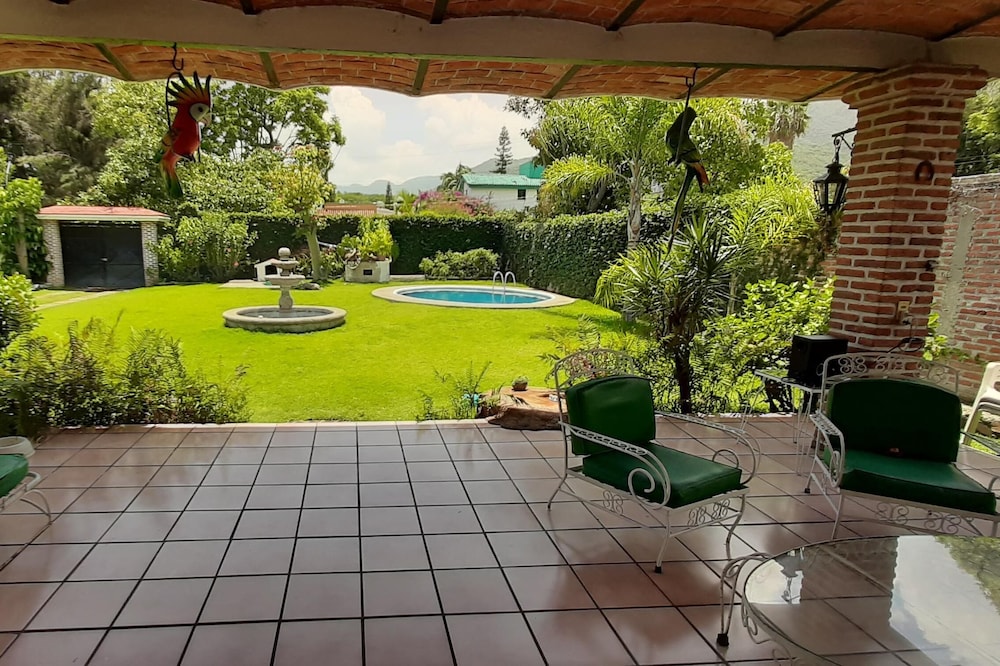 beautiful house in ajijic with pool