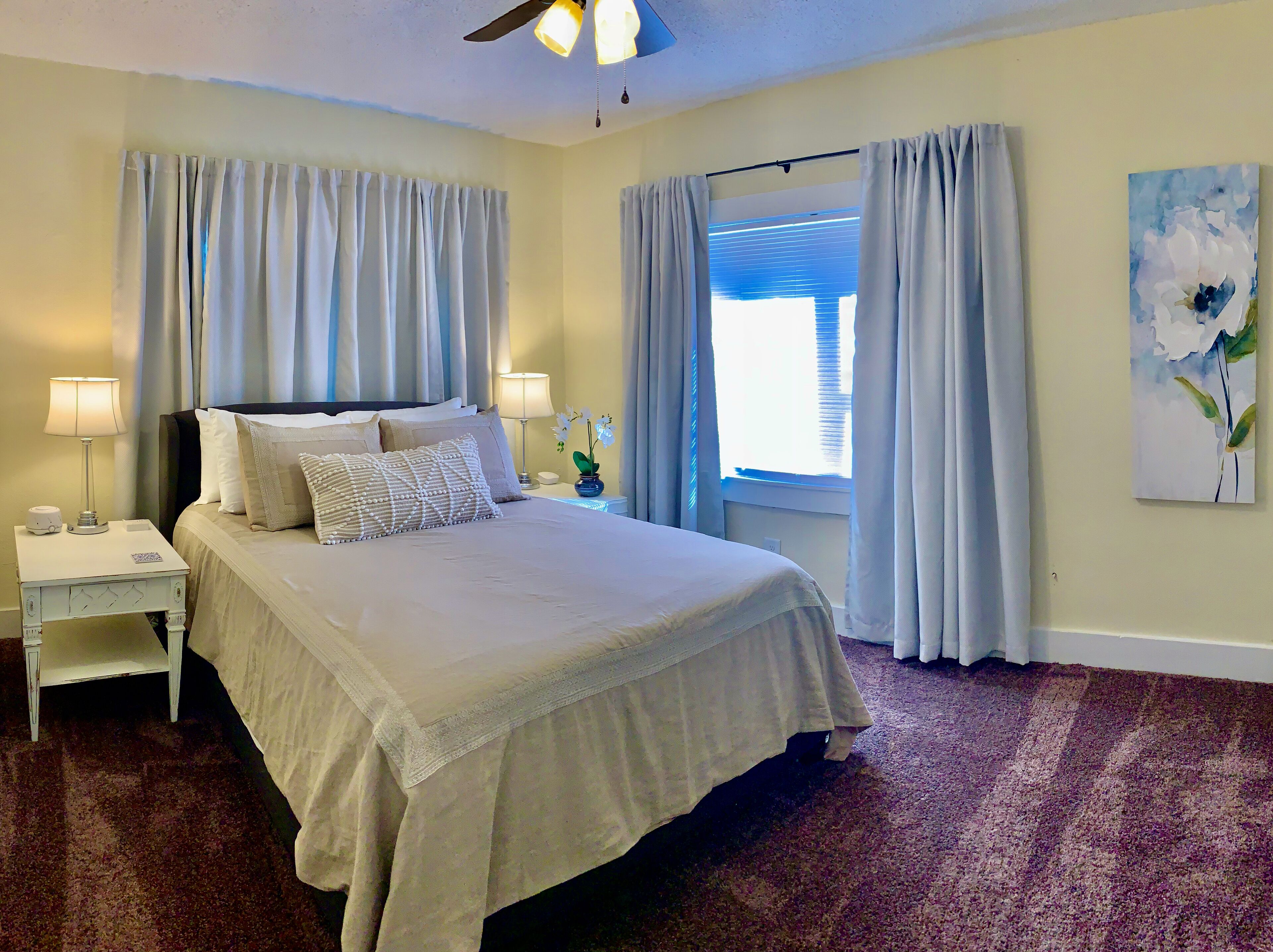 Comfortable & Clean 2-Bedroom Apt in Midtown