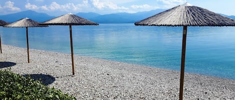 Beach nearby, sun-loungers, beach towels