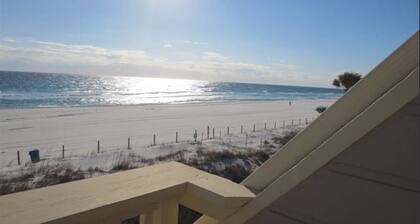 Beautiful Beachfront Townhouse; steps away from a quiet beach.