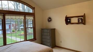 4 habitaciones, wifi gratis y ropa de cama