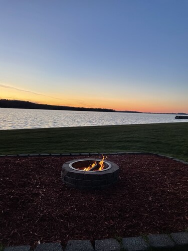 Private Hamlin Lake Water Front Cottage Perfect Family Retreat