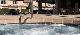 Near lots of restaurants ,shopping and on superstition springs golf couse