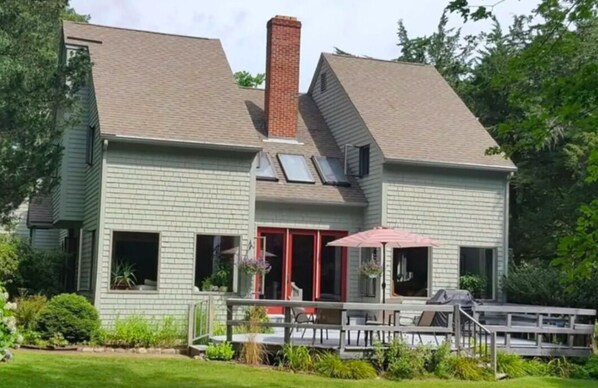 Exterior - MONTHLY RENTAL! CREATIVE CALM SANCTUARY NEAR BEACH (South Kingstown)