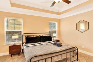 2 間睡房、書桌、Wi-Fi、床單